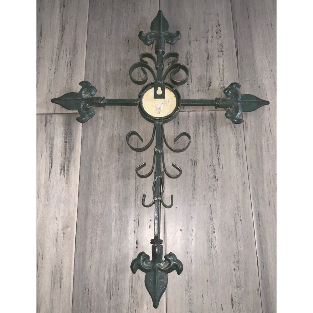 Wrought Iron Moss Green Heavy Fleur De Lis Christian Cross 19”X14” Ready To Hang - Picture 3 of 7